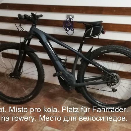 Booking Trzni Decin Eksteriør billede