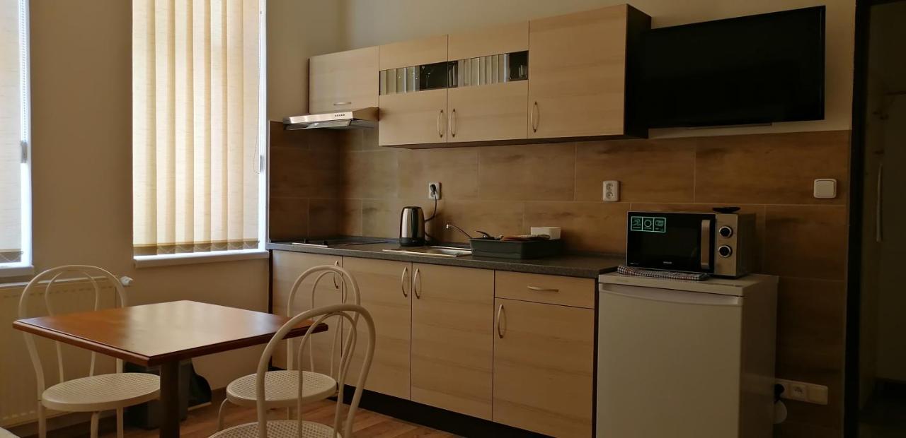 Booking Trzni Decin Eksteriør billede
