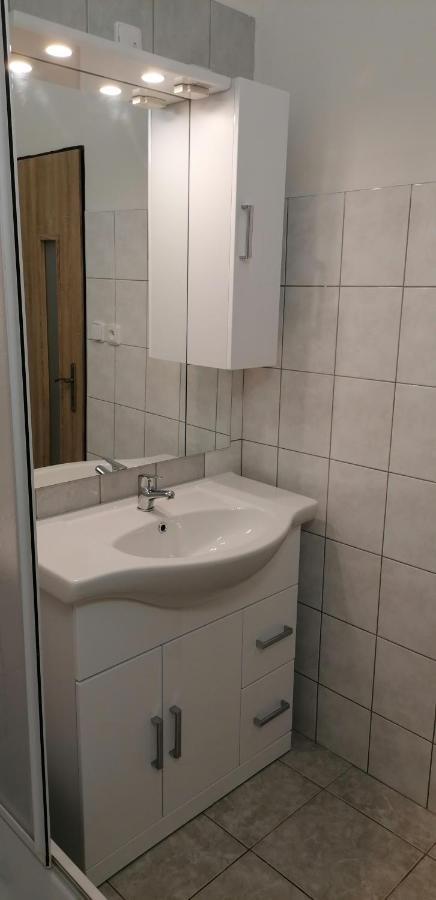 Booking Trzni Decin Eksteriør billede
